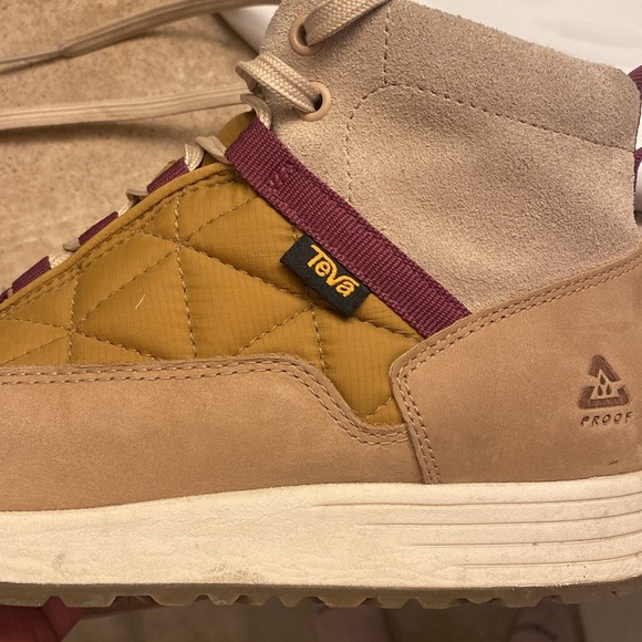 Teva Ember Commute Waterproof Boot 7.5 - Picture 8 of 8